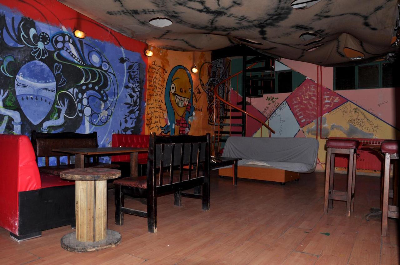 Neverland Hostel Istanbul Exterior foto